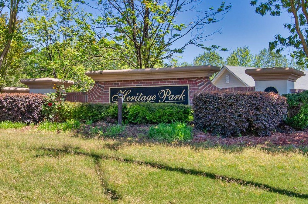6620 Pamplona Pl, Atlanta GA  30349-8491 exterior