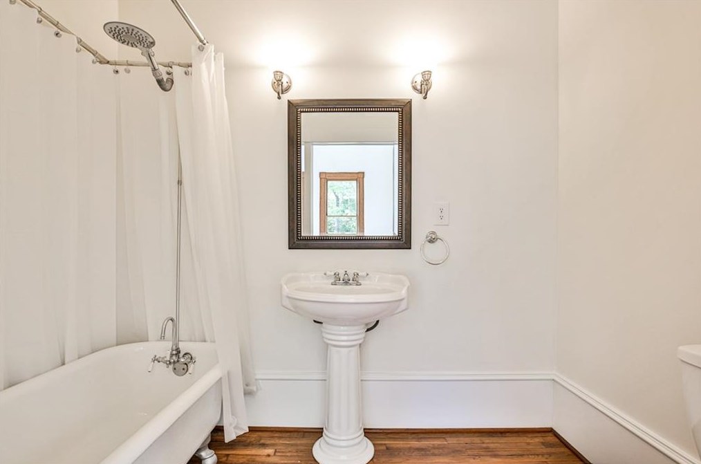 313 Kirk Rd, Decatur GA  30030-3725 exterior