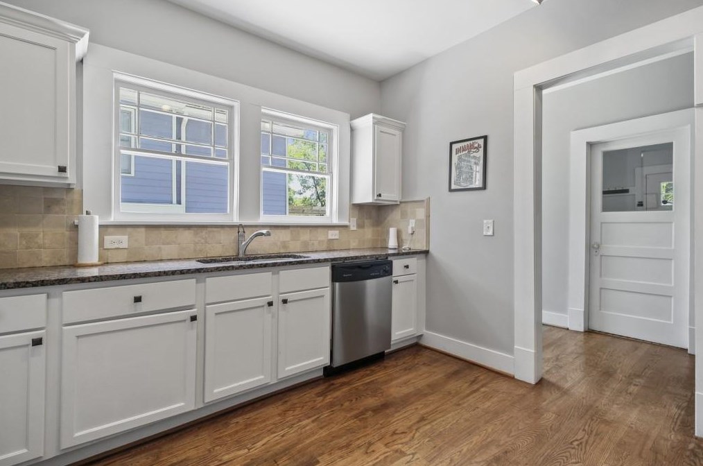 44 Rockyford Rd, Atlanta GA  30317-1321 exterior