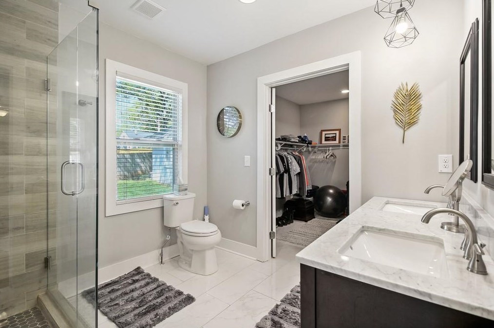 2584 Amelia Ave, Decatur GA  30032-3212 exterior