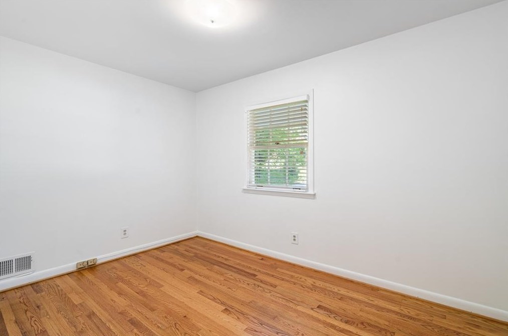 6475 Whispering Ln, Atlanta GA  30328-3065 exterior