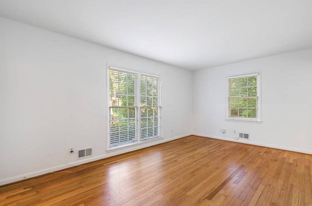 6475 Whispering Ln, Atlanta GA  30328-3065 exterior
