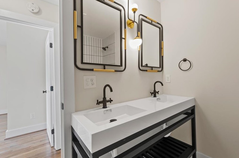 2744 Wedgewood Ter, Decatur GA  30032-5521 exterior