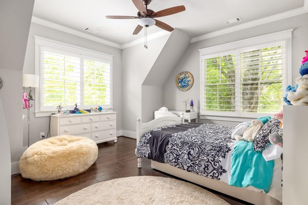 118 Winnona Dr, Decatur GA  30030-3706 exterior