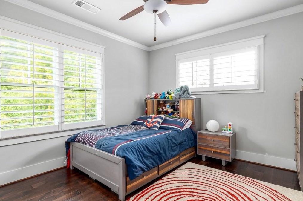 118 Winnona Dr, Decatur GA  30030-3706 exterior