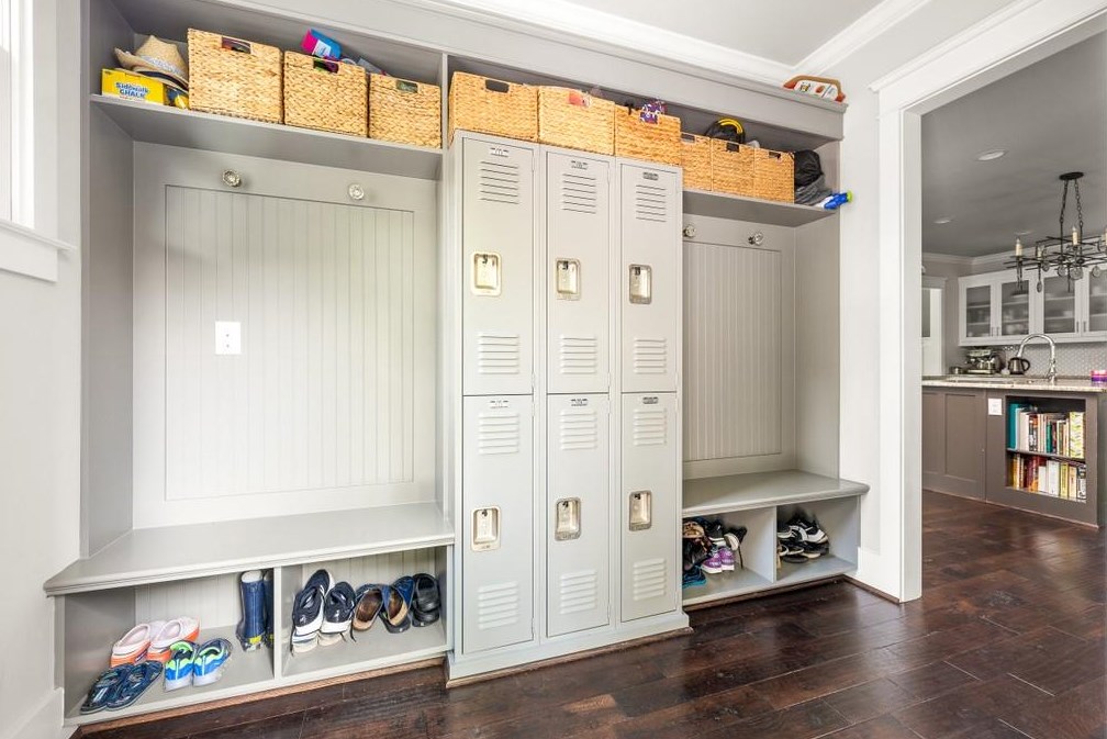 118 Winnona Dr, Decatur GA  30030-3706 exterior