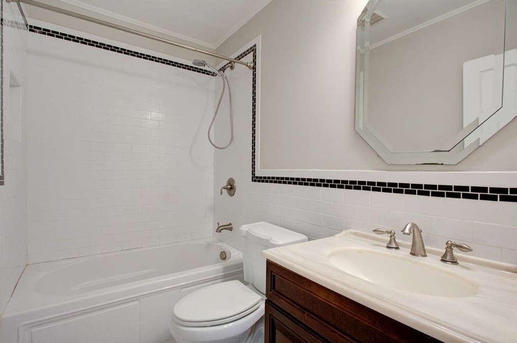 741 Brown Pl, Decatur GA  30030-3907 exterior