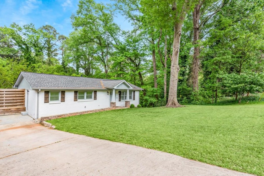 2134 Mark Trl, Decatur GA  30032-5351 exterior