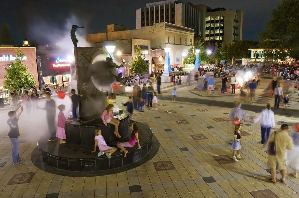 2301 Ferndale Dr, Decatur GA  30030-1408 exterior