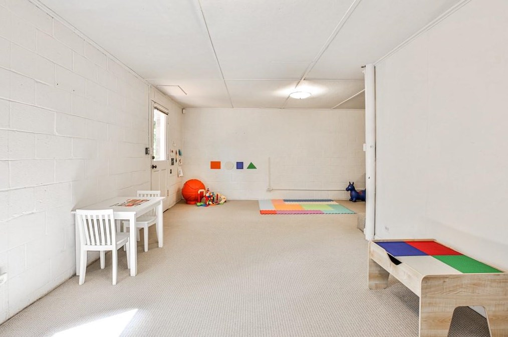 2301 Ferndale Dr, Decatur GA  30030-1408 exterior