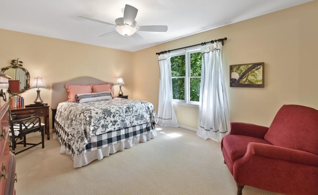 4216 Wieuca Overlook, Atlanta GA  30342-3447 exterior