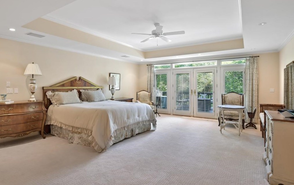 4216 Wieuca Overlook, Atlanta GA  30342-3447 exterior