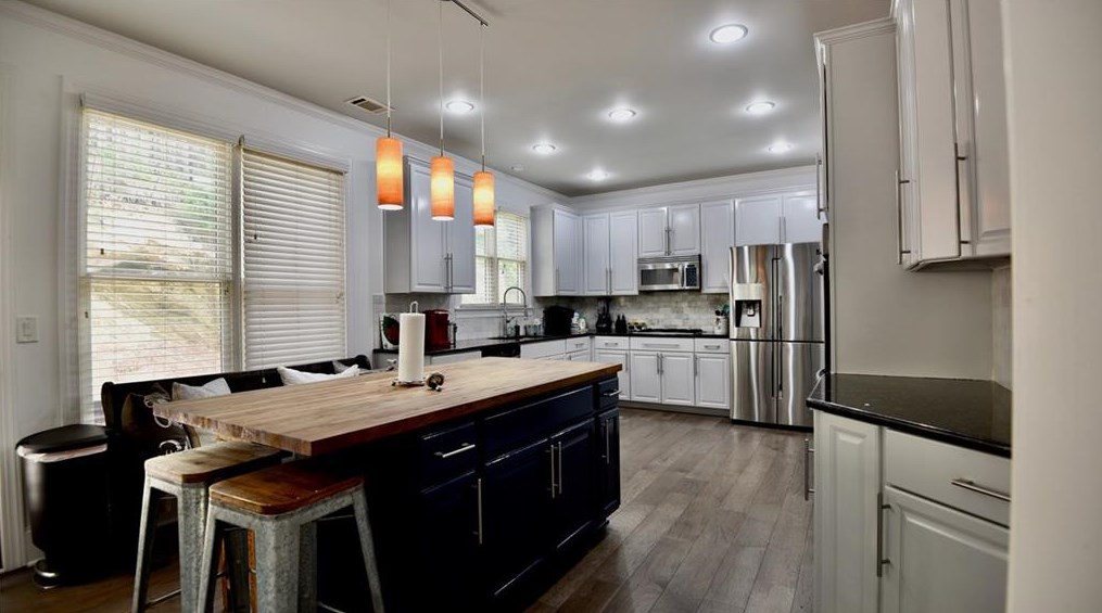 2161 Oakdale Estates Ct, Smyrna GA  30080-7150 exterior