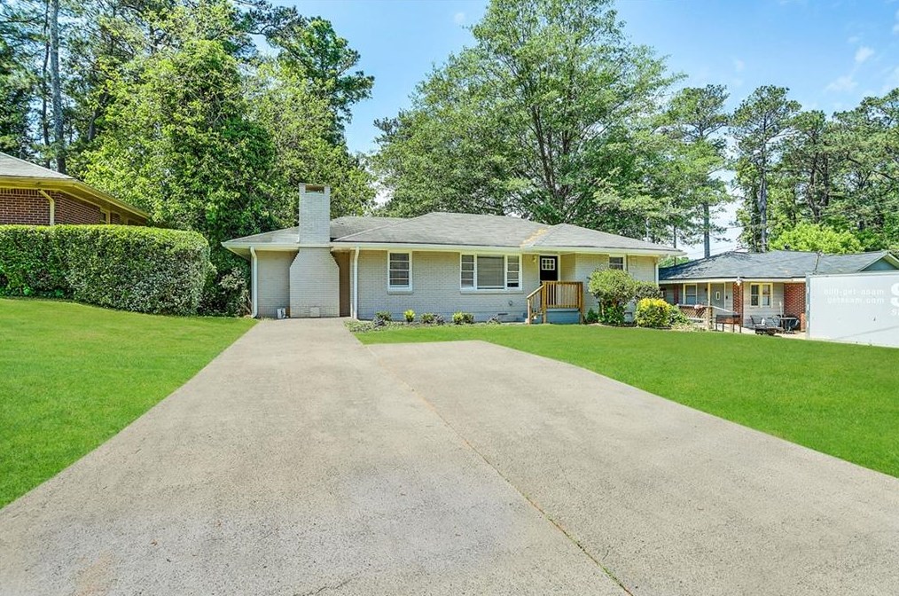 2030 Mark Trl, Decatur GA  30032-5349 exterior