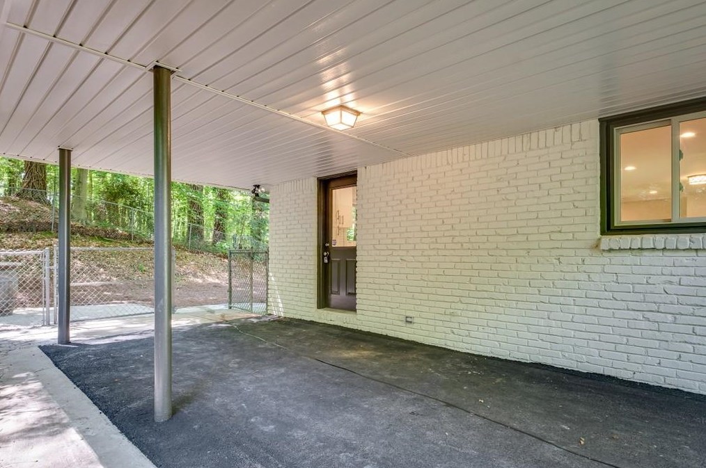 1035 Latham Rd, Decatur GA  30033-4212 exterior