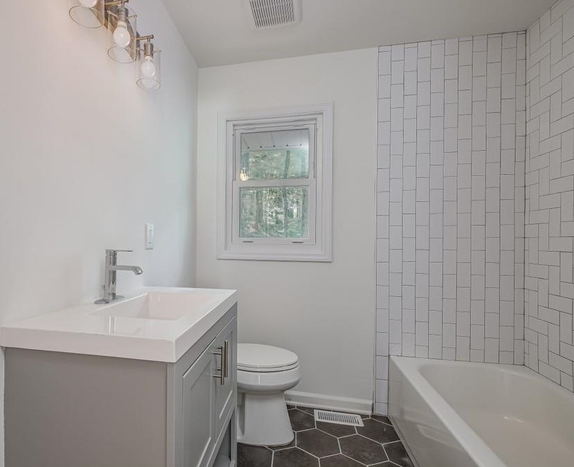 1035 Latham Rd, Decatur GA  30033-4212 exterior