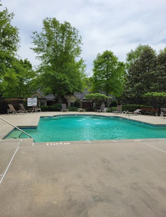 2923 Oakside Cir, Alpharetta GA  30004-4297 exterior