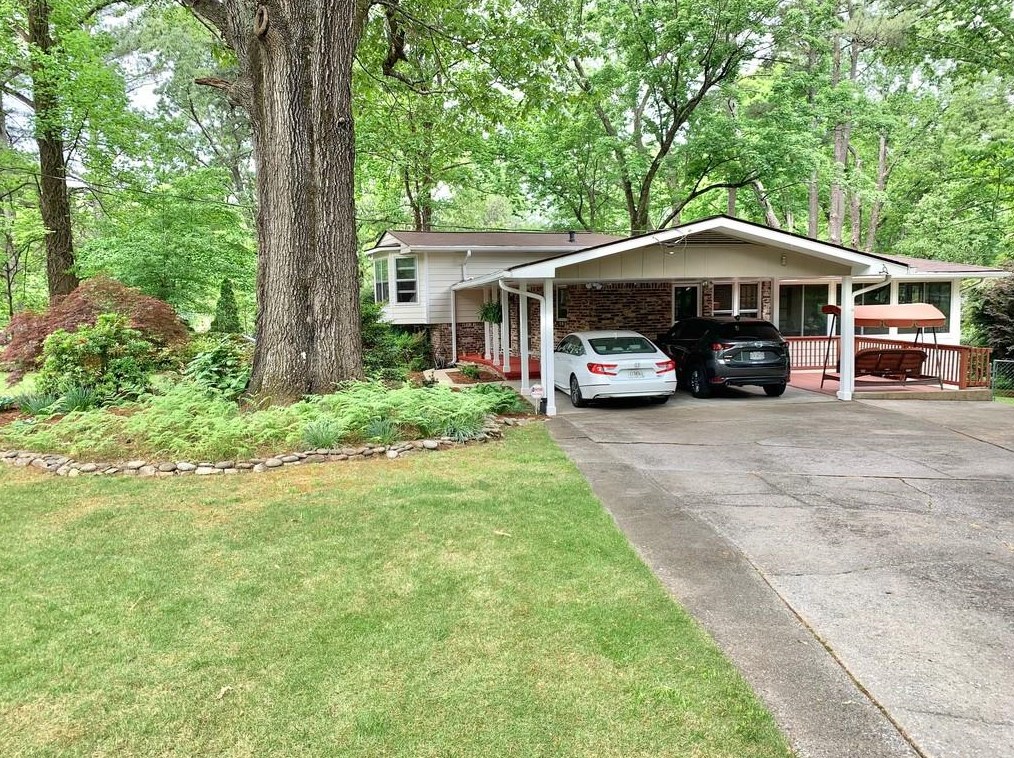 2529 Warwick Cir, Atlanta GA  30345-1631 exterior