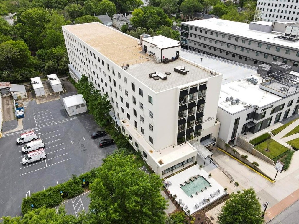1421 Peachtree St, Atlanta GA  30309-3008 exterior