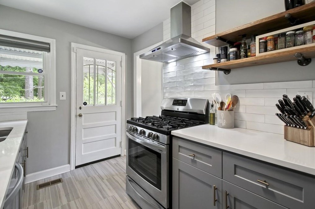 1280 Peachcrest Rd, Decatur GA  30032-2517 exterior