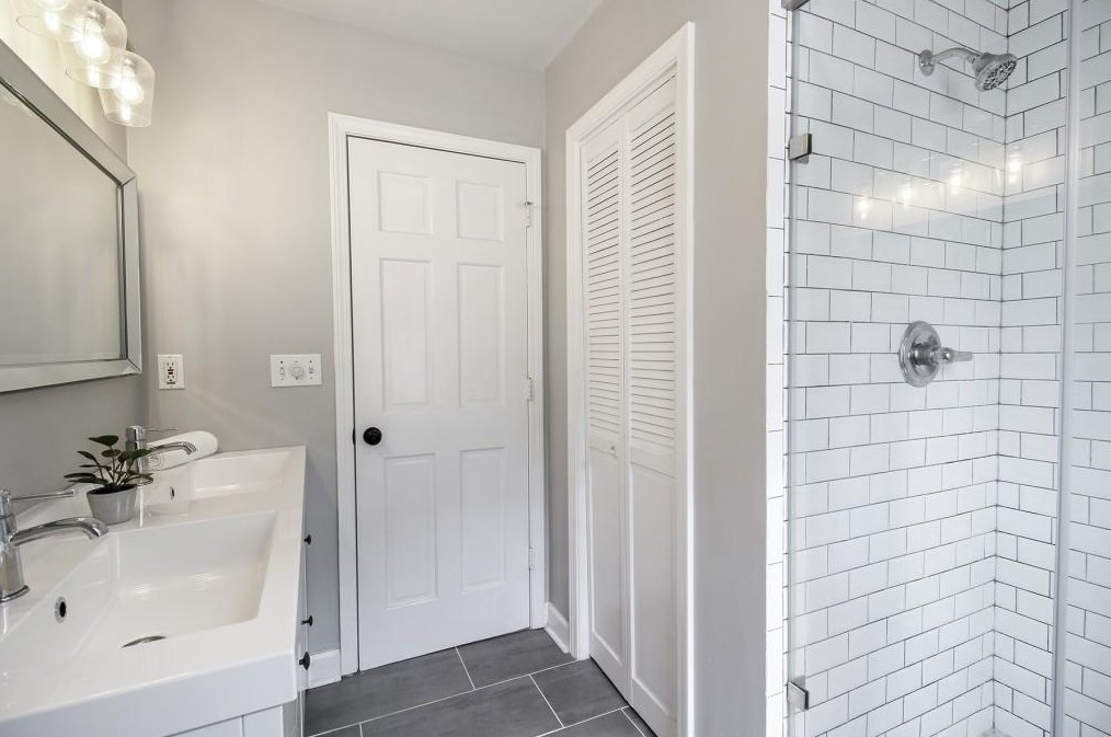 1280 Peachcrest Rd, Decatur GA  30032-2517 exterior