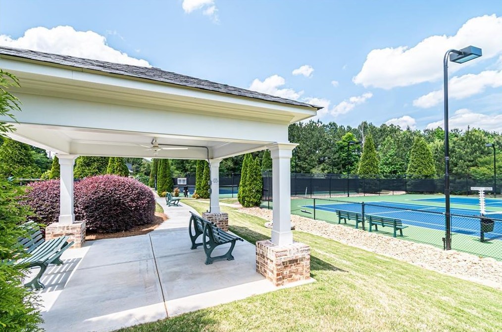 4100 Barnes Meadow Rd, Smyrna GA  30082-3537 exterior