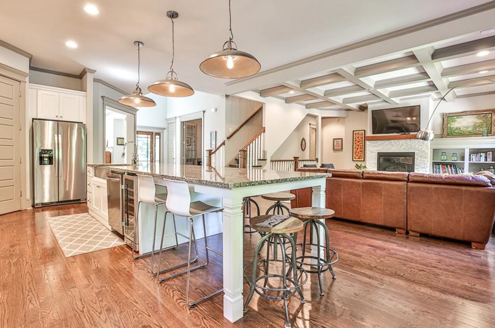 801 Candler St, Decatur GA  30030-4403 exterior