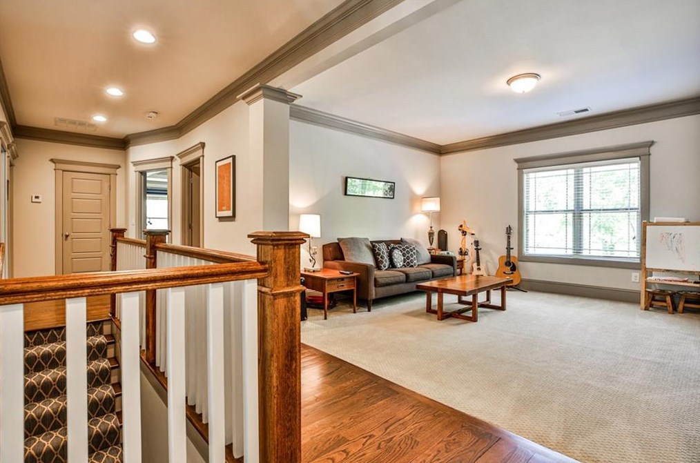 801 Candler St, Decatur GA  30030-4403 exterior