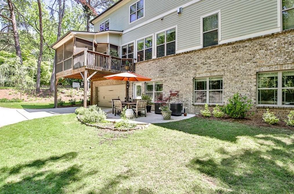 801 Candler St, Decatur GA  30030-4403 exterior