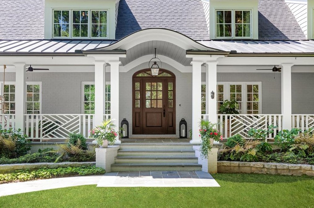 2095 Springlake Dr, Atlanta GA  30305-3917 exterior
