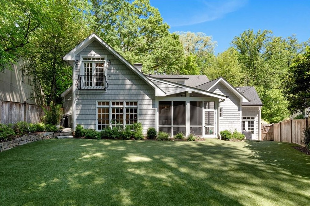 2095 Springlake Dr, Atlanta GA  30305-3917 exterior