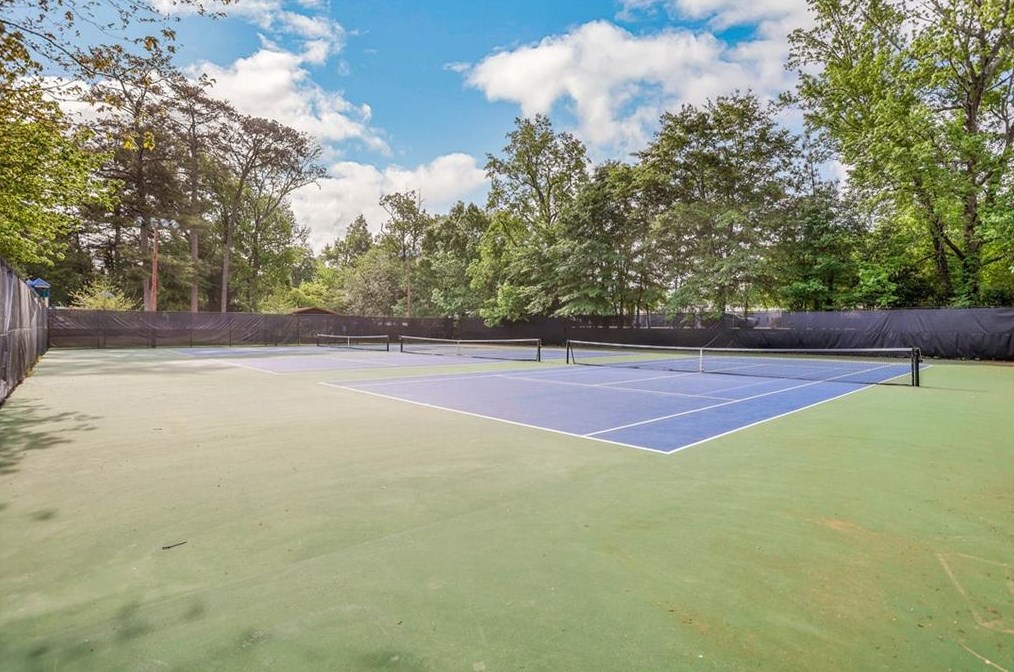 311 Peachtree Hills Ave, Atlanta GA  30305-4549 exterior