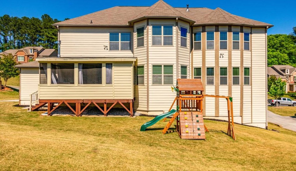 2219 Caledonia Dr, Lawrenceville GA 30045-3597 exterior