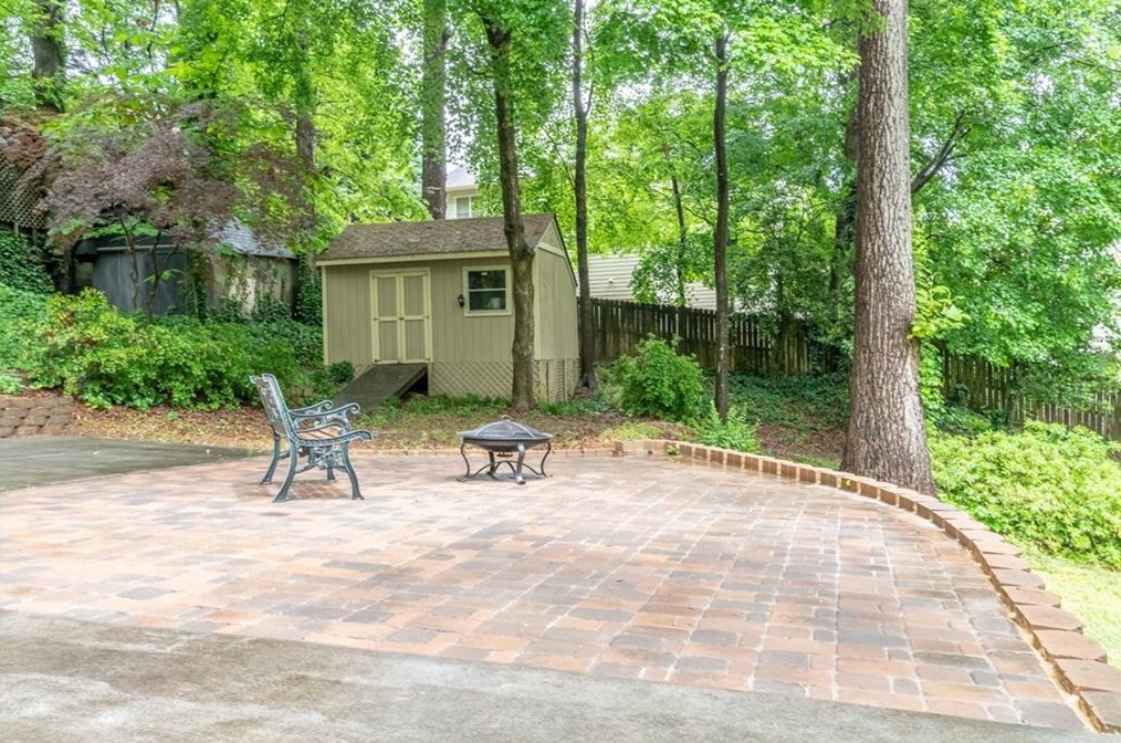 4391 King Valley Dr, Smyrna GA  30082-4226 exterior