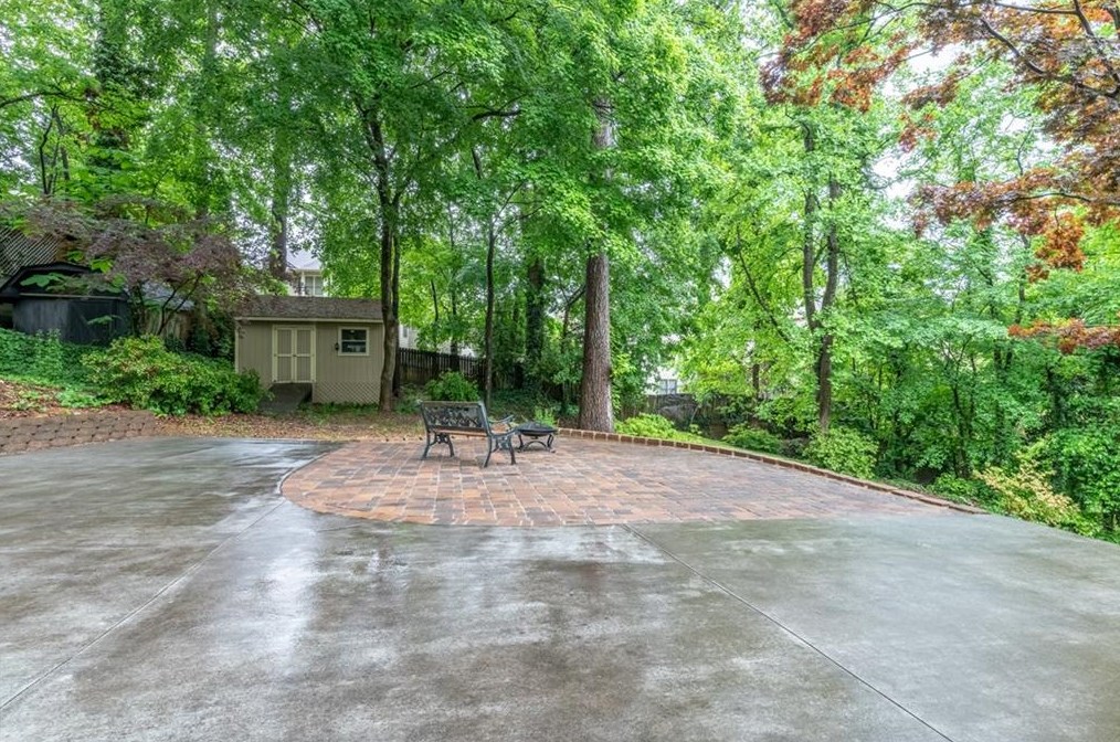 4391 King Valley Dr, Smyrna GA  30082-4226 exterior