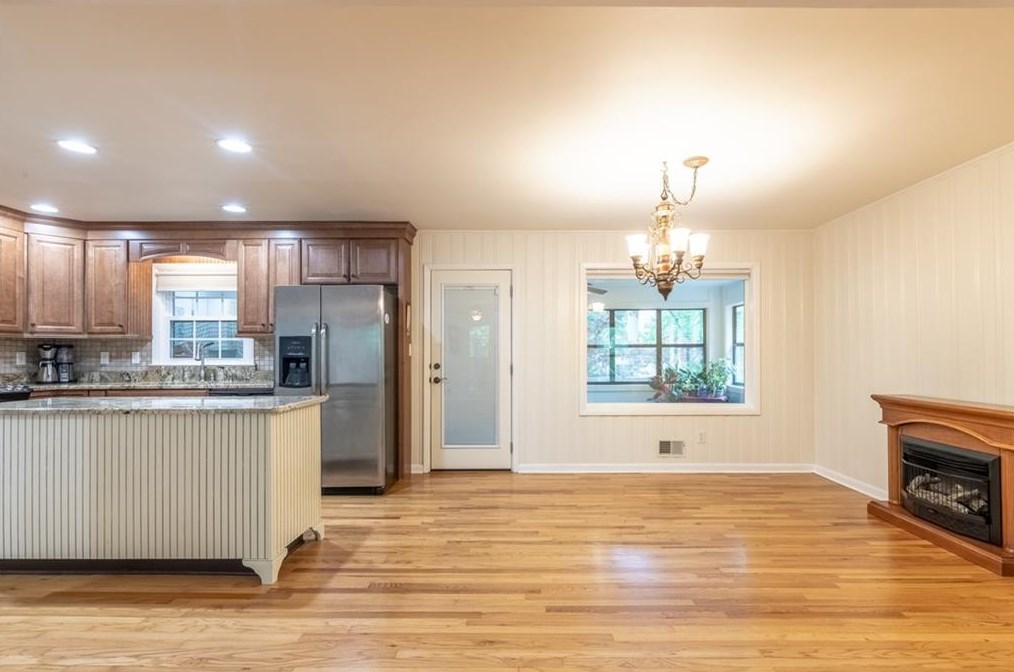 4391 King Valley Dr, Smyrna GA  30082-4226 exterior