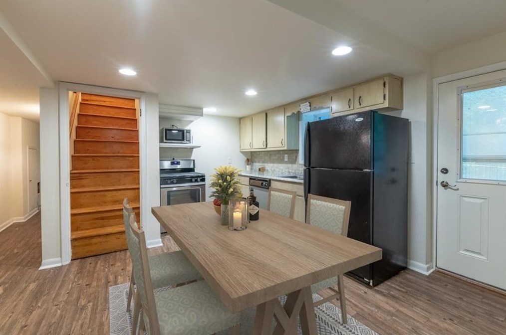 4391 King Valley Dr, Smyrna GA  30082-4226 exterior