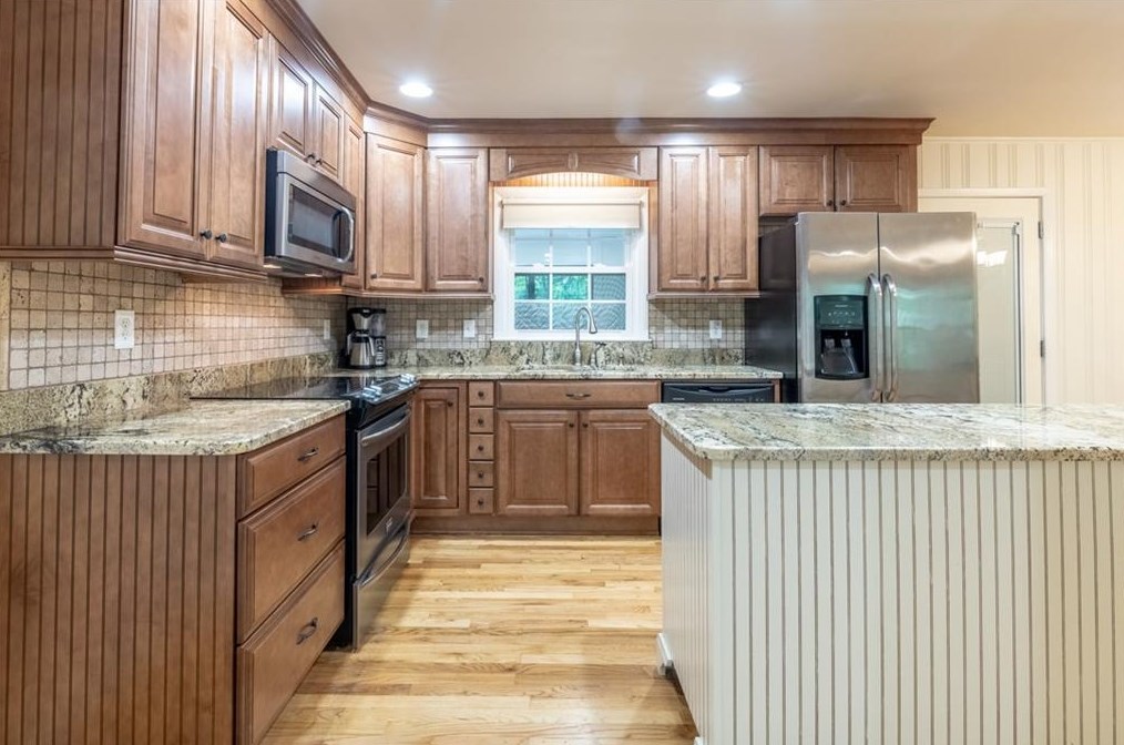 4391 King Valley Dr, Smyrna GA  30082-4226 exterior