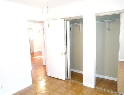 4384 York Rd, Atlanta GA  30337-4838 exterior