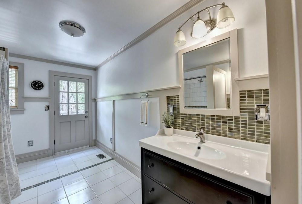 202 Feld Ave, Decatur GA  30030-3510 exterior