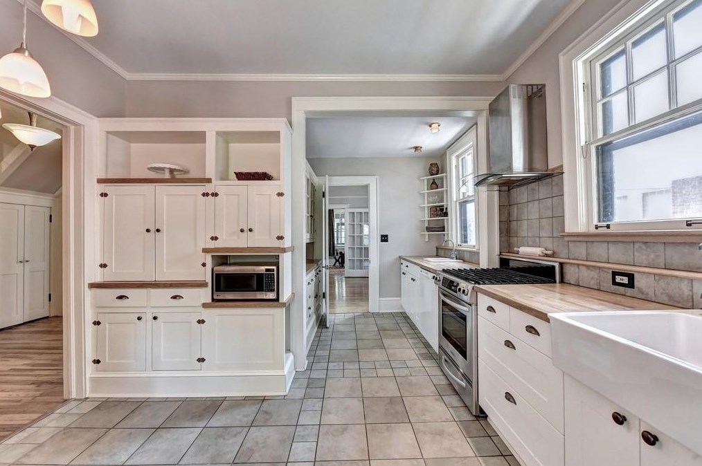 202 Feld Ave, Decatur GA  30030-3510 exterior