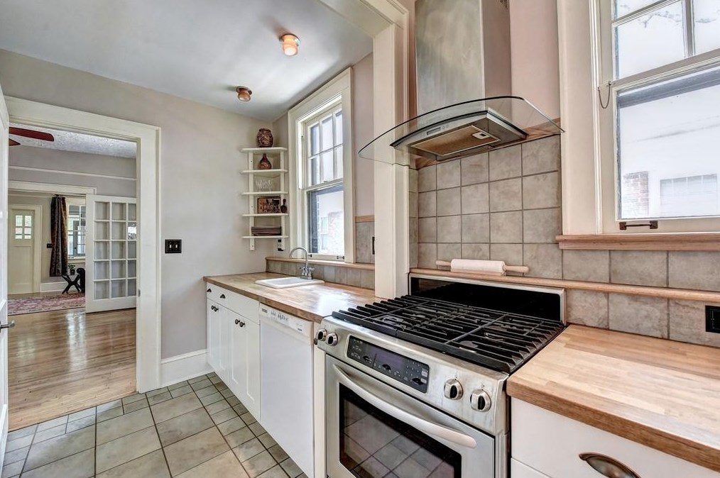 202 Feld Ave, Decatur GA  30030-3510 exterior