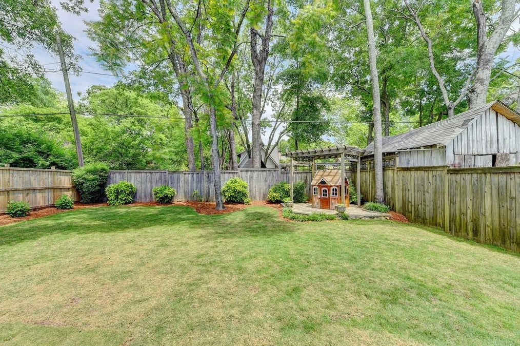 202 Feld Ave, Decatur GA  30030-3510 exterior