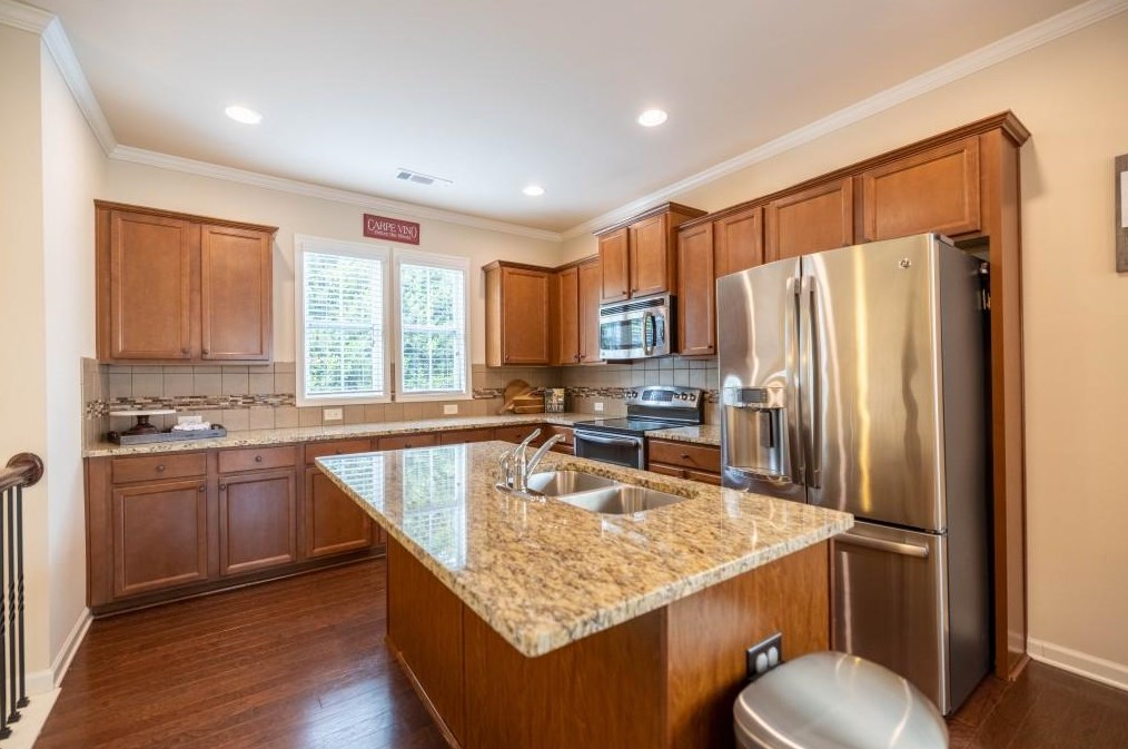 3068 Turman Cir, Decatur GA  30033-3249 exterior