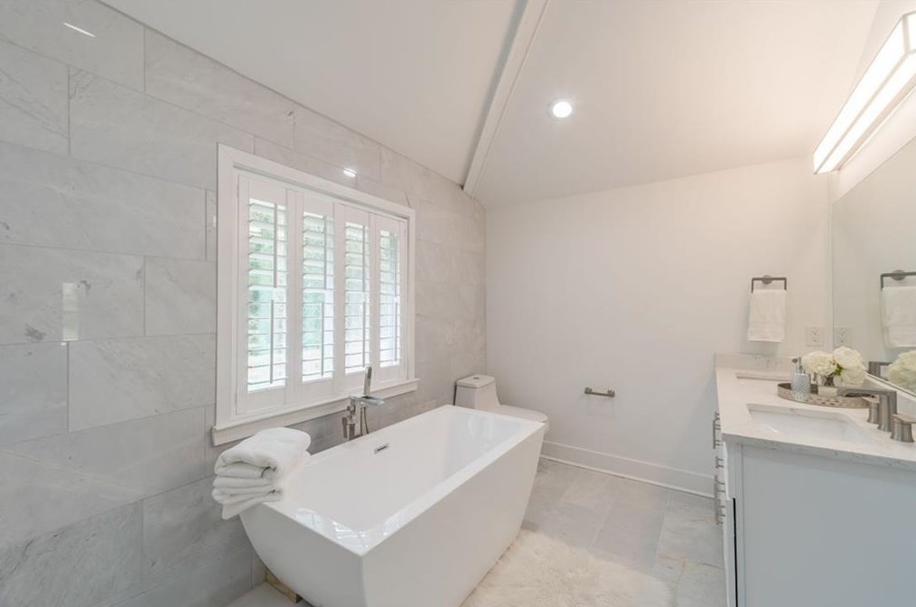 2113 Trailwood Rd, Decatur GA 30032-5339 exterior