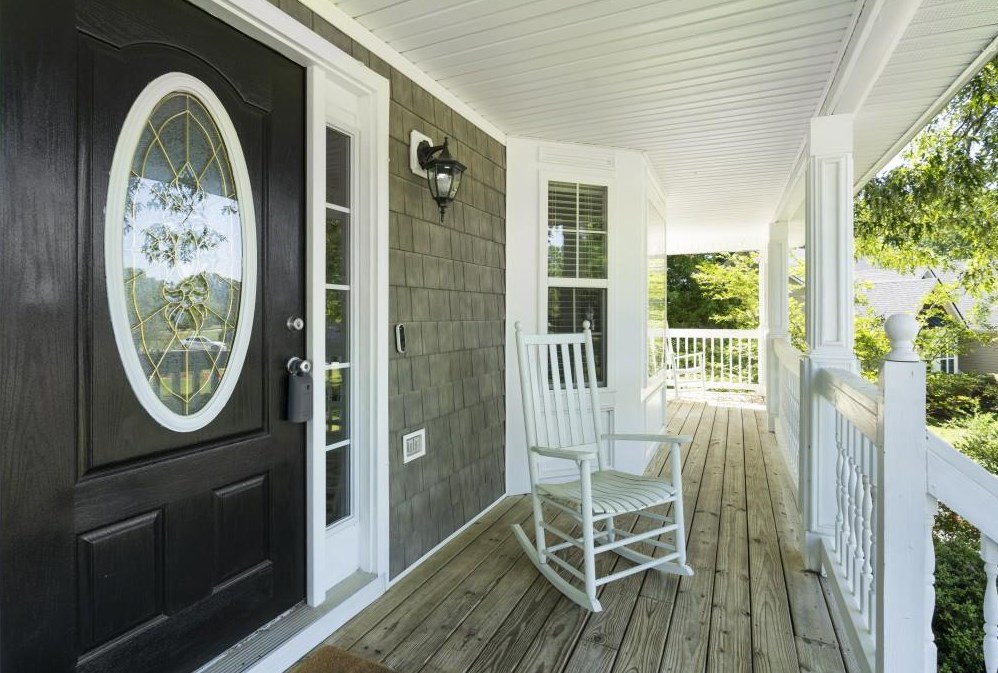 138 King Edward Ct, Calhoun GA  30701-7987 exterior