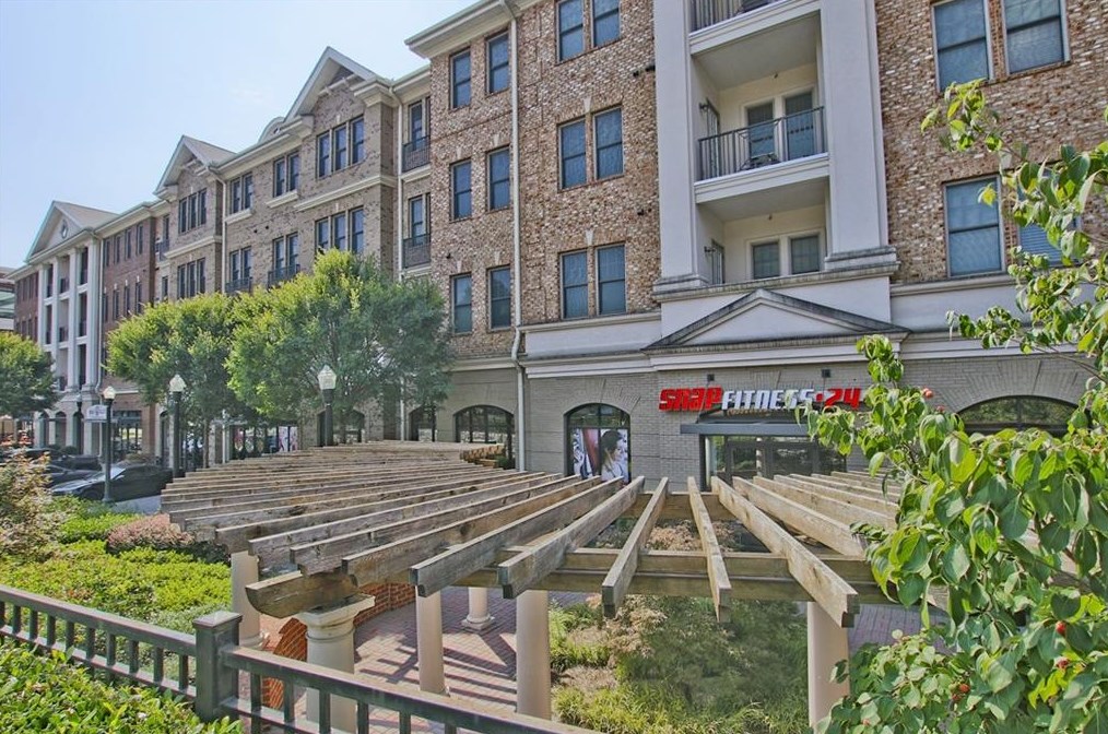 3621 Vinings Slope, Atlanta GA  30339-4107 exterior