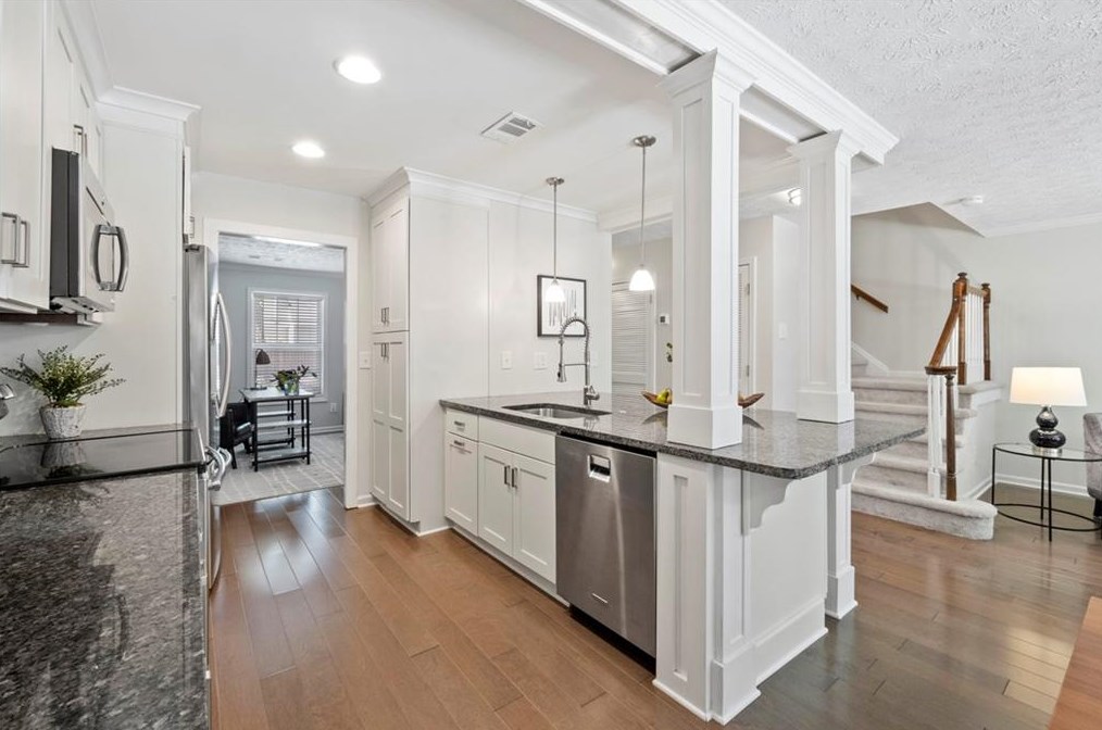 819 Heritage Sq, Decatur GA  30033-4178 exterior