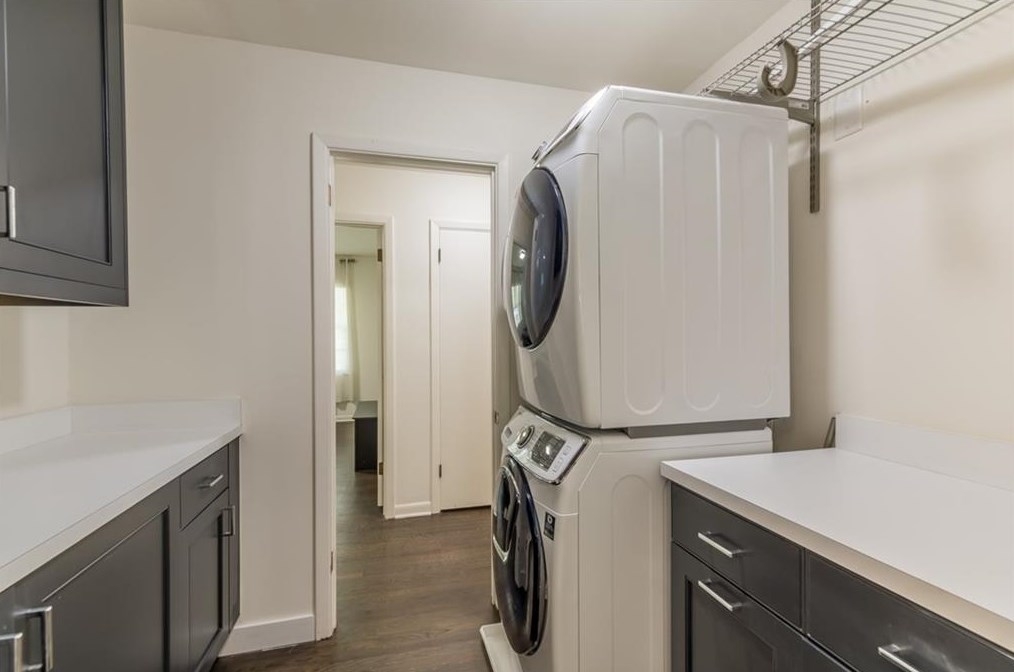 2537 Coralwood Dr, Decatur GA  30033-1333 exterior