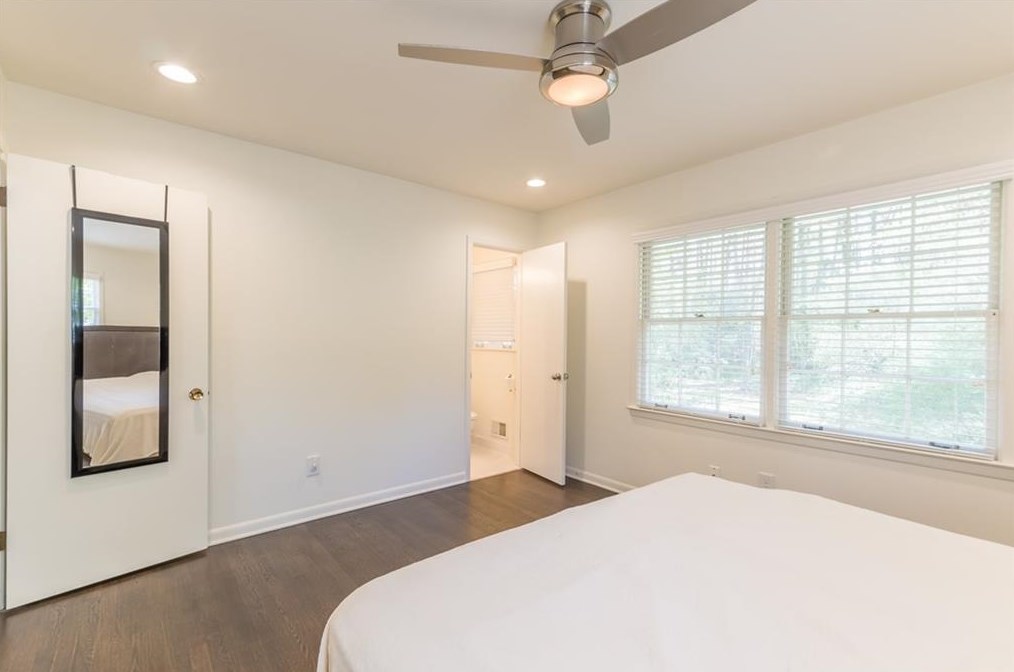 2537 Coralwood Dr, Decatur GA  30033-1333 exterior